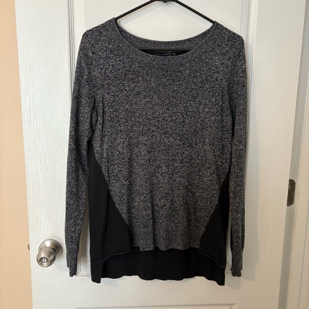 The limited color block sweater